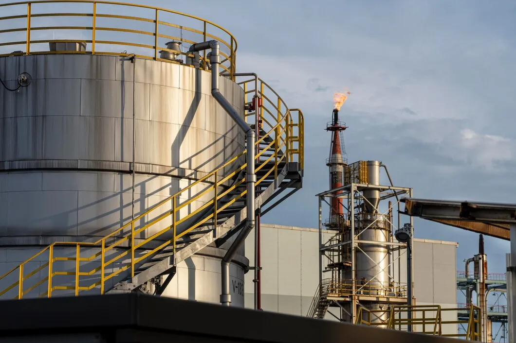 Экспертиза промышленной безопасности нефтегазоперерабатывающих, химических, нефтехимических и других химически- и взрывопожароопасных производств